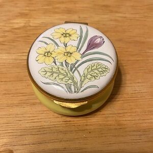 Crumbles Made in England porcelain box